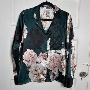 NWT Linea Donatella Satin Pajama Top M Long Sleeve Button Down Collared Floral